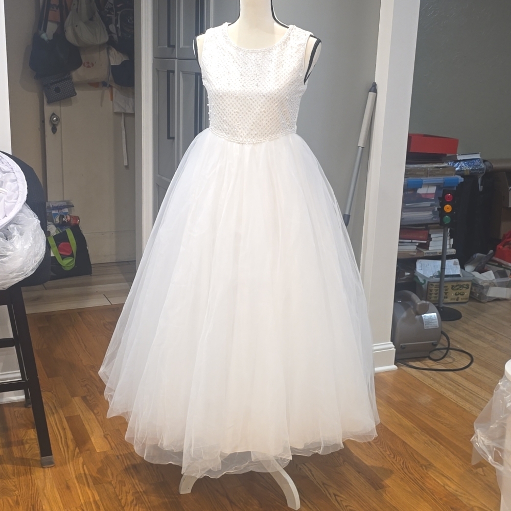 Flower girl/First Communion Dress with Hairpiece and Gloves